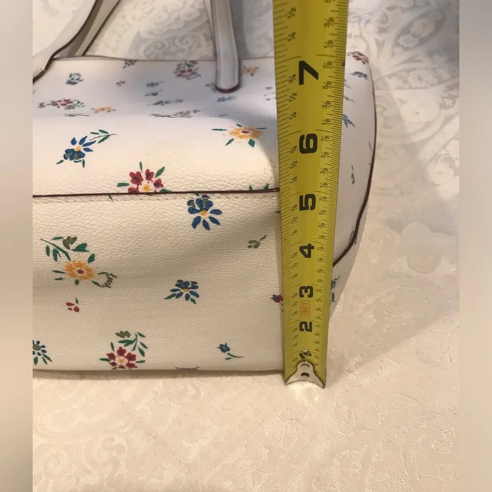 NWT COACH Taylor Tote With Wildflower Floral Print Bag.
